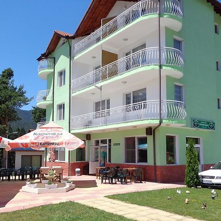 Family Hotel Panorama Sarnitsa Exterior photo