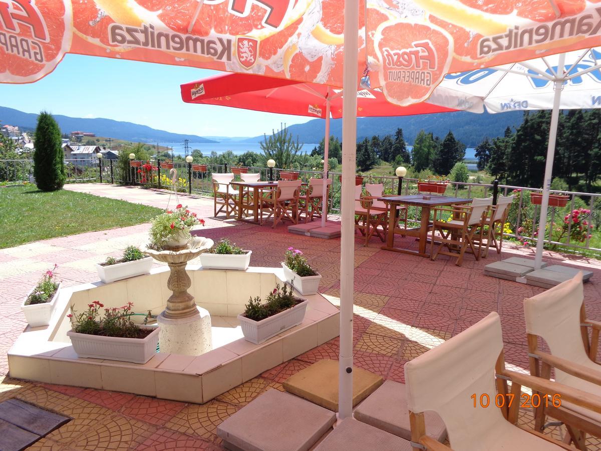 Family Hotel Panorama Sarnitsa Exterior photo